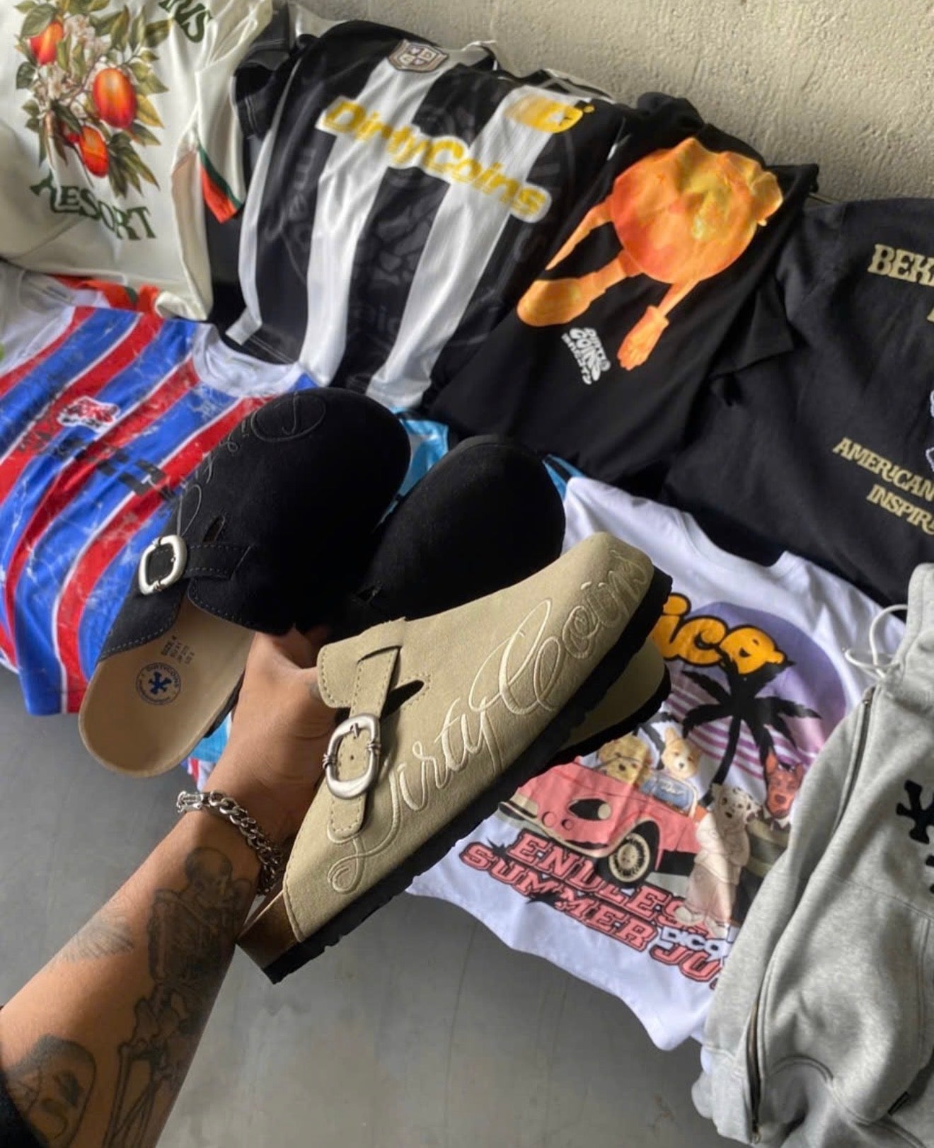 Boston Mules DirtyCoins Script Sandals