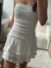 【歐美風平口繡花短裙】Solid Lace Tube Top Dress