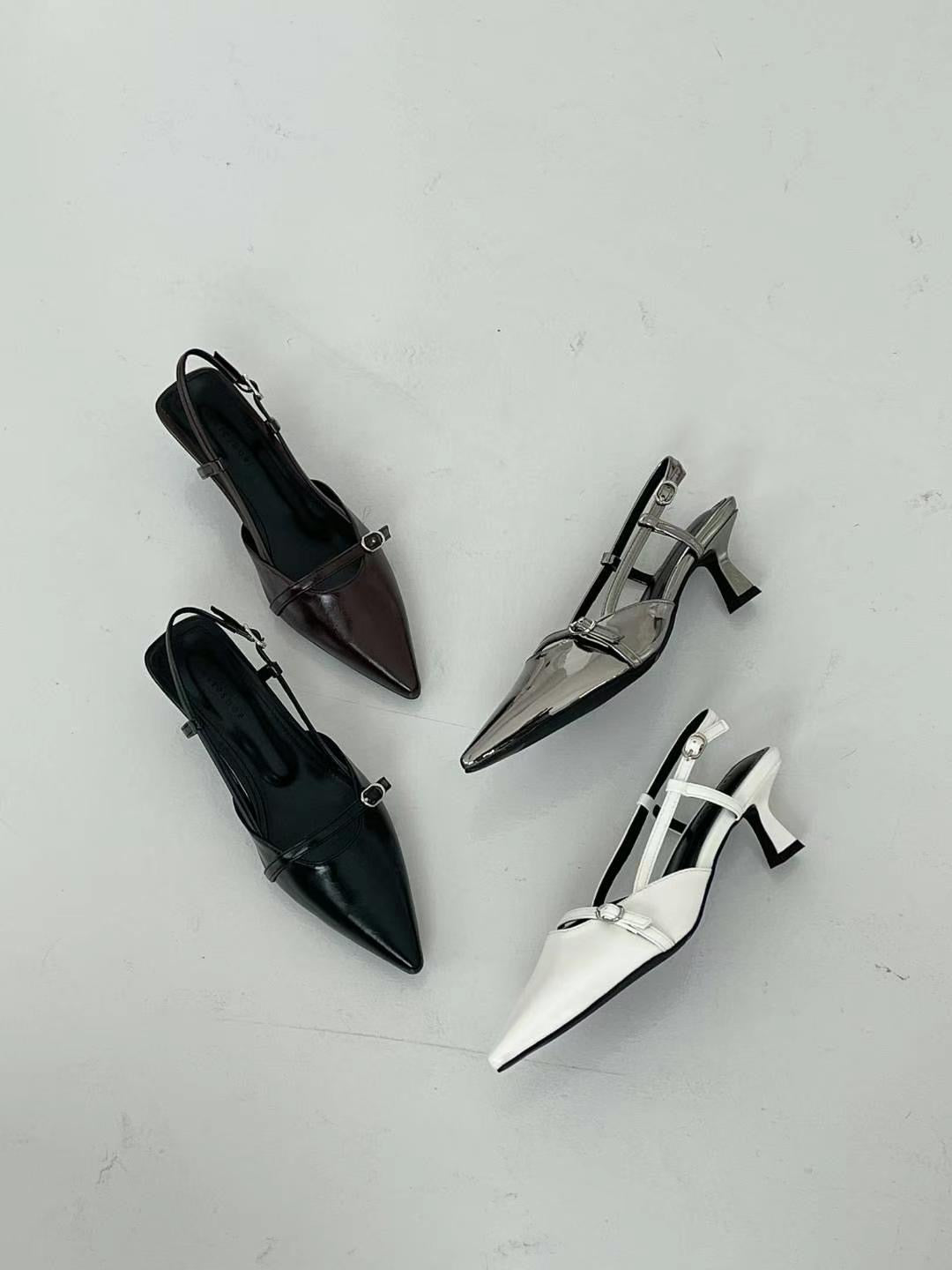 【易襯之選🫶🏻】Classy Pointed Buckles Heels