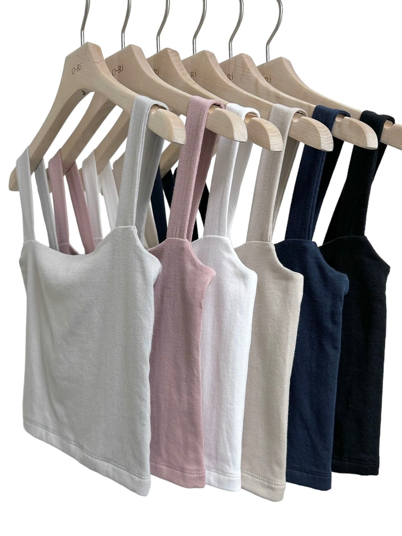 【衣櫃必備系列✨】Basic Squared Neck Cami Top