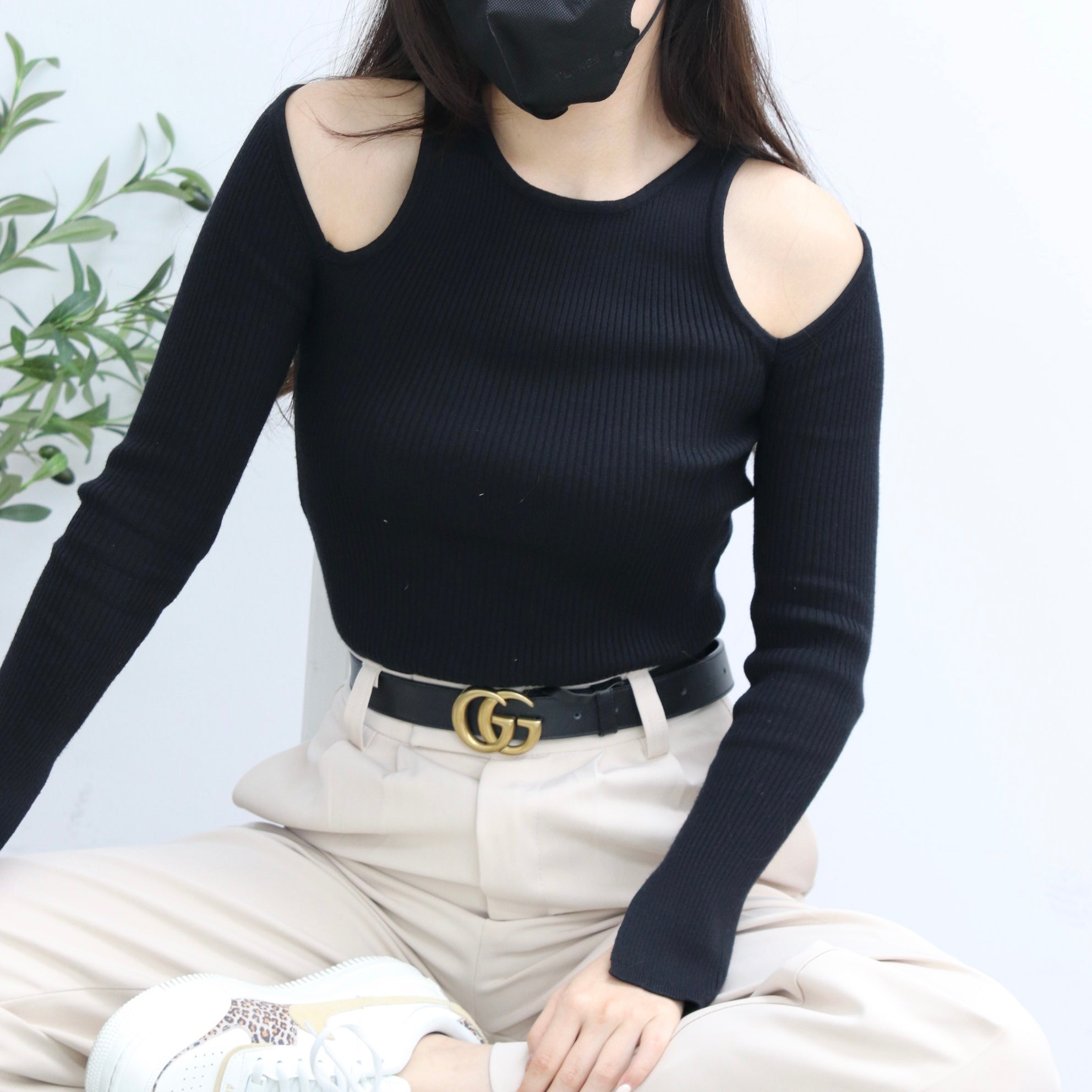 Bennett Shoulder Cut Long Sleeve Top
