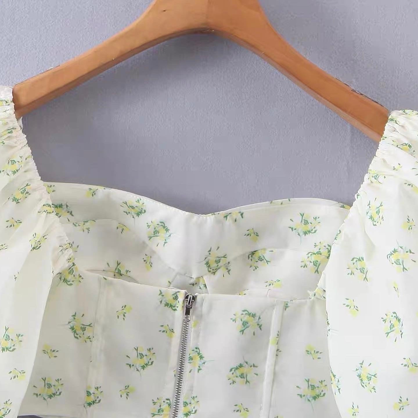 Kimora Puff Sleeve Floral Crop Top